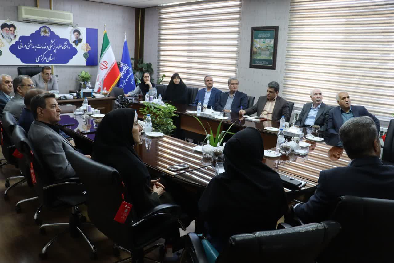 تقدیر رئیس دانشگاه علوم پزشکی اراک از همراهی انجمن پیشگامان صنعت در توسعه مرکز آموزشی و درمانی آیت‌الله خوانساری